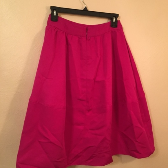 Bright fuchsia, fully-lined, back-zip skirt - Picture 2 of 2